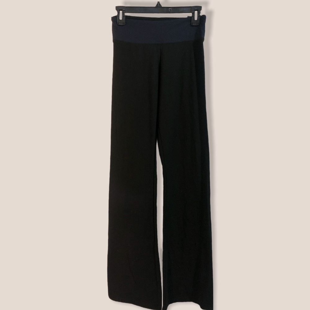 Victoria’s Secret Victoria Sport Bootleg Yoga Pants